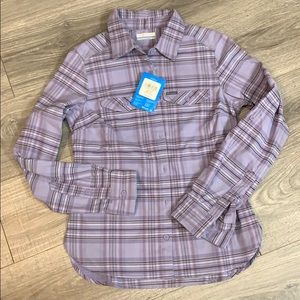 Colombia XS shirt. Purple plad new with tags